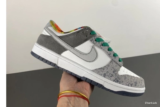 Premium Dunk Low  Nike HF4840-068 SB 0730